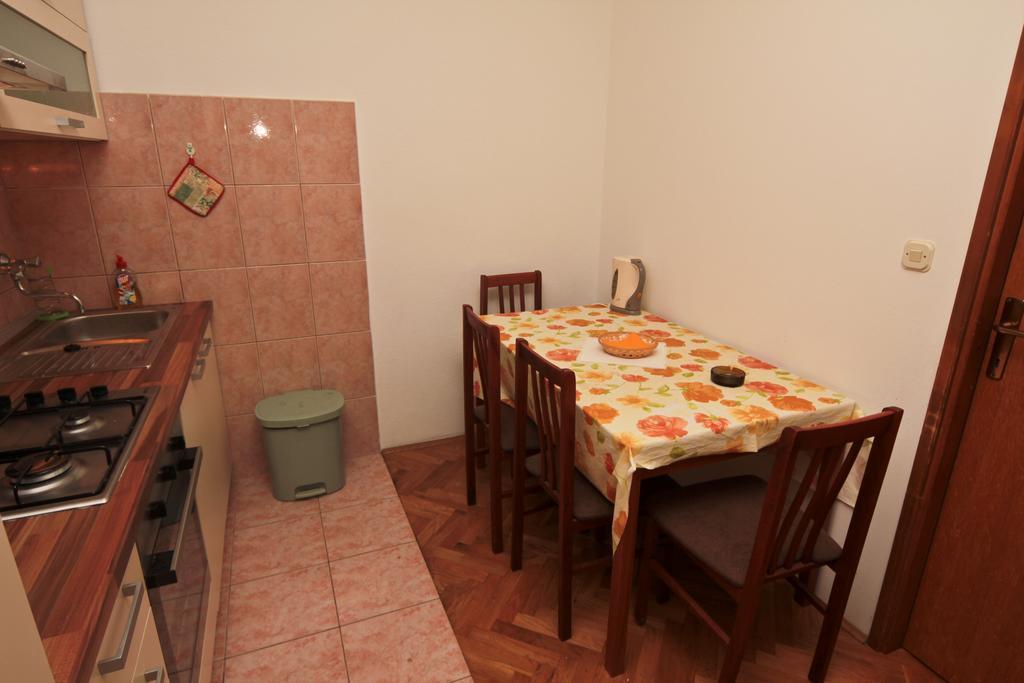 Apartments Toni Two Igrane Εξωτερικό φωτογραφία