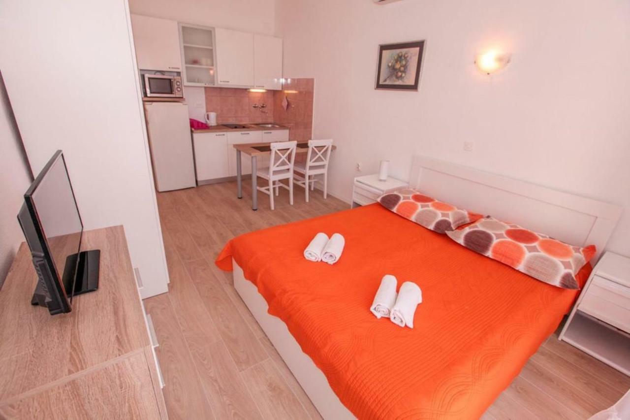 Apartments Toni Two Igrane Εξωτερικό φωτογραφία